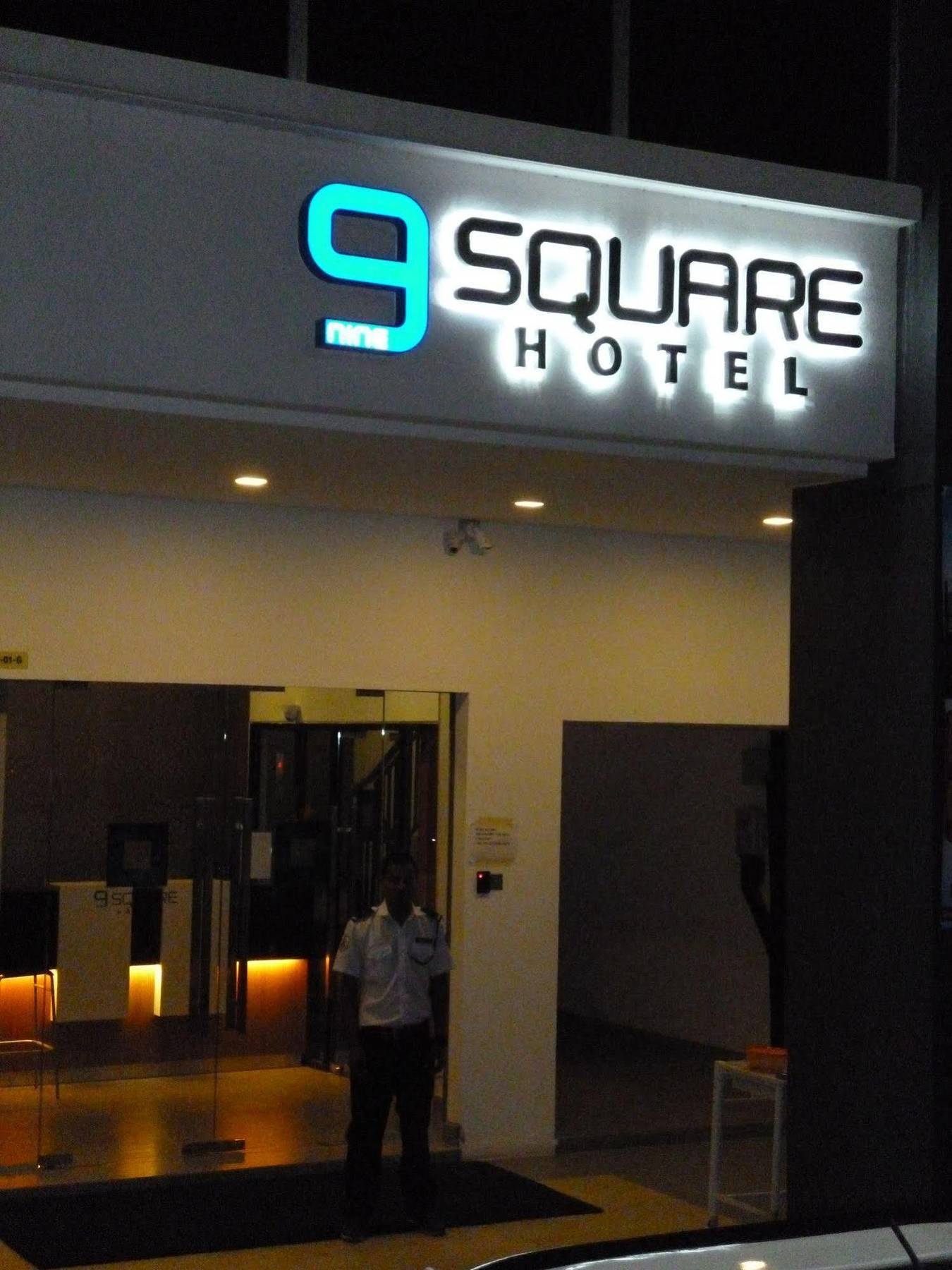 9 Square Hotel - Банги Экстерьер фото
